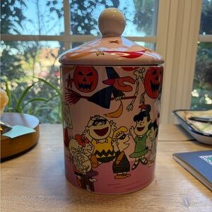 Peanuts Halloween Party Themed Ceramic Jar